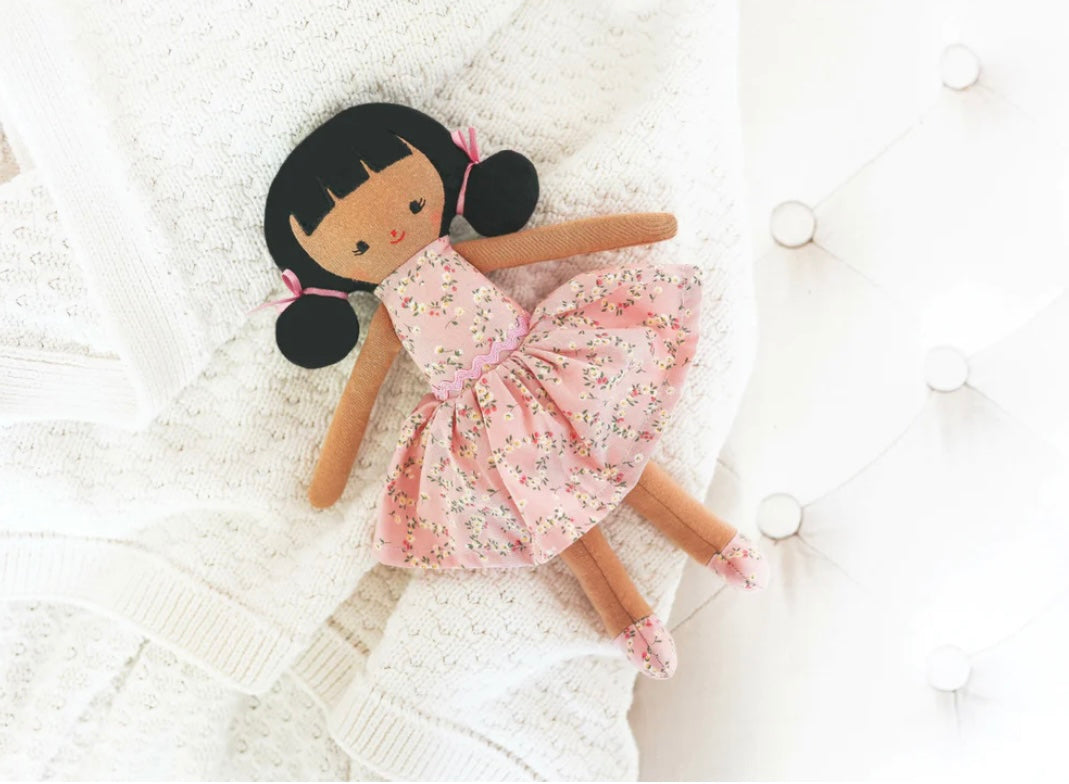 Alimrose Audrey Doll Posy Heart